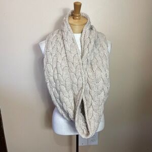 Alice V Italy Chunky Cable Knit Infinity Scarf Alpaca Wool Blend Oatmeal Beige
